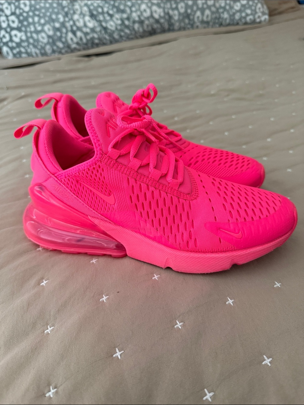 Nike size 8 Air Max 270 - Hot Pink